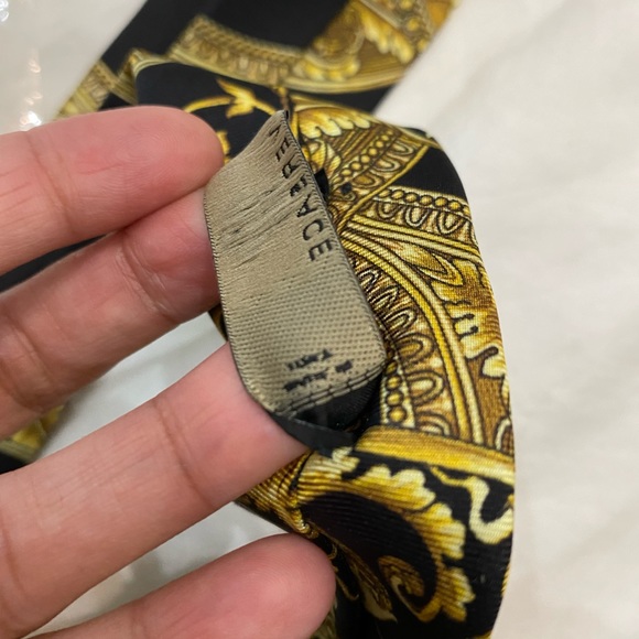 Versace tie - Picture 11 of 11
